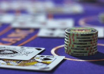 Utilizing Blackjack Strategy Charts to Learn Basic Strategy