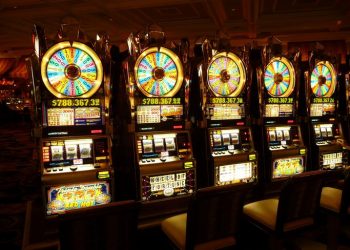 Play Online Slot Machine Game