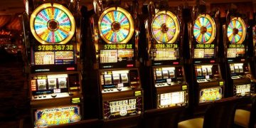 Play Online Slot Machine Game