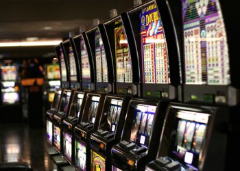 Having the Biggest Slot Machine Win – How to Select Jackpot Slot Machines
