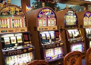 How can you improve your gaming experience at slot games?