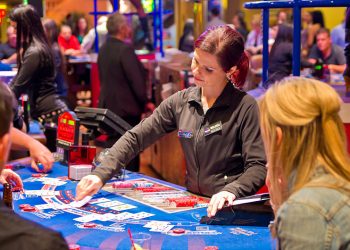 Enjoy your leisure time by playing the best gambling games in online