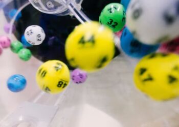 Thunderball Lottery Face-Off