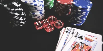 Chopping the Blinds in Live Poker: When to Do It and When to Play